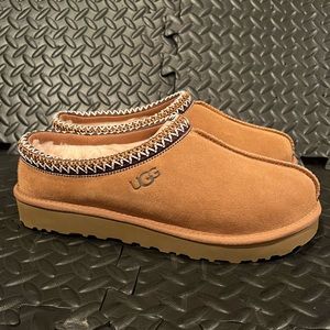 Ugg Tasman slippers size 9 Womens